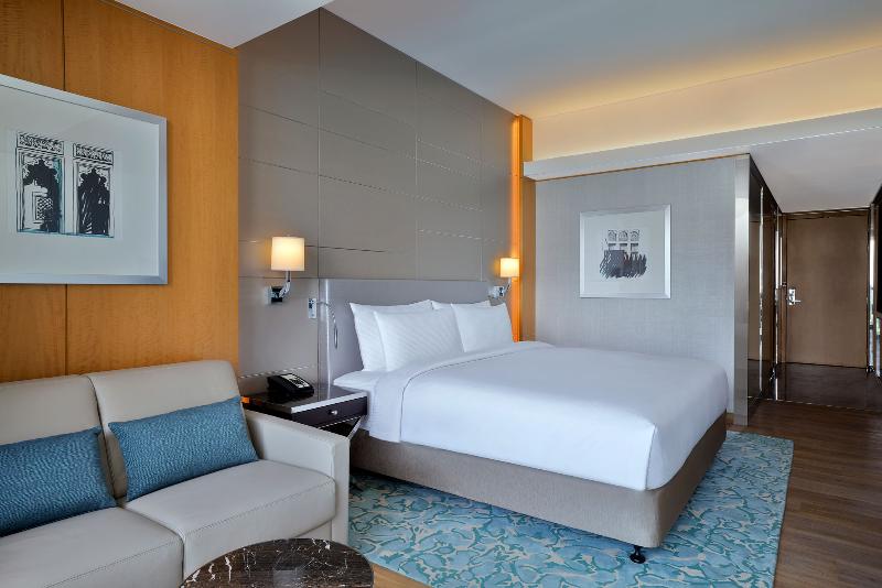 اتاق استاندارد با تخت بزرگ, Hilton Dubai Palm Jumeirah