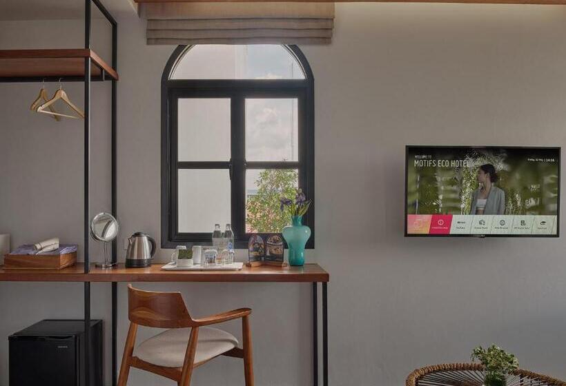سوئیت با تخت بزرگ, The Motifs Eco Hotel   Sha Extra Plus