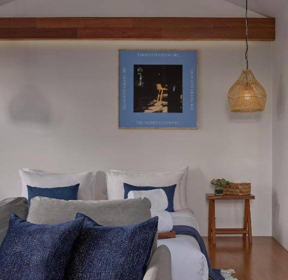 سوئیت با تخت بزرگ, The Motifs Eco Hotel   Sha Extra Plus