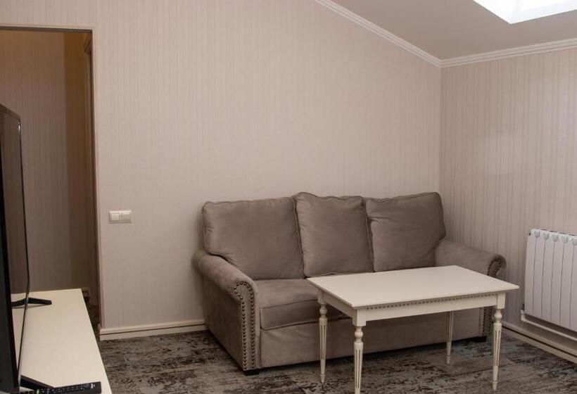 سوئیت 2 خوابه, Armenia