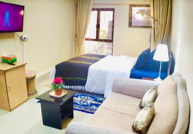اتاق لوکس, Aizawl