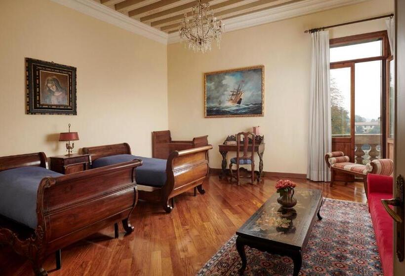 سوییت خانوادگی, Villa Stecchini