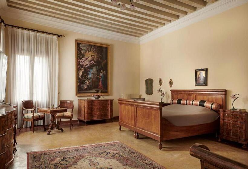 سوییت خانوادگی, Villa Stecchini