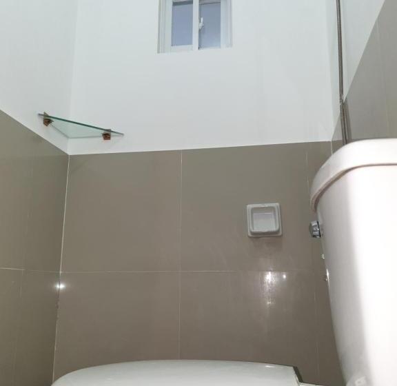 اتاق استاندارد سه نفره, Borj Place