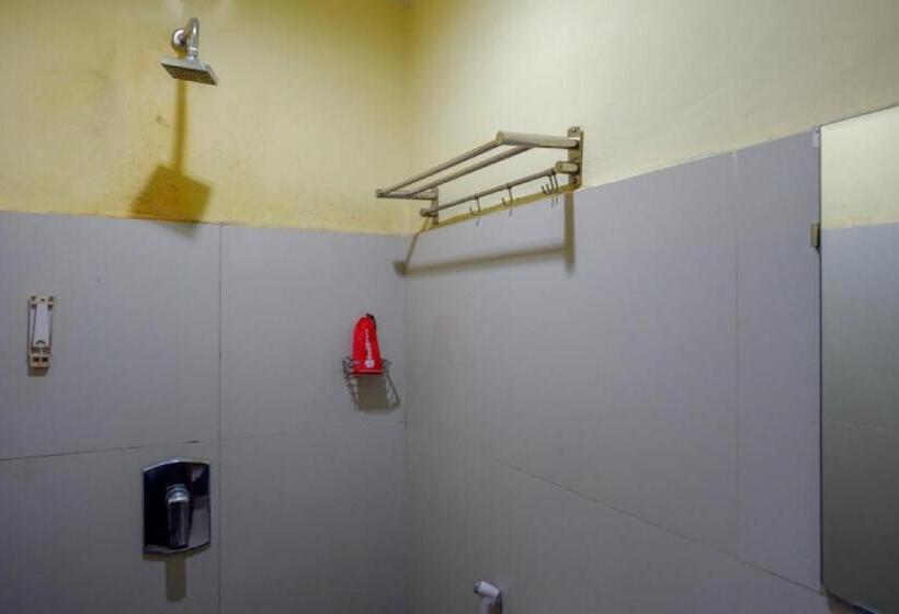 اتاق سوپریور, Reddoorz Near Citraland Waterpark Kendari