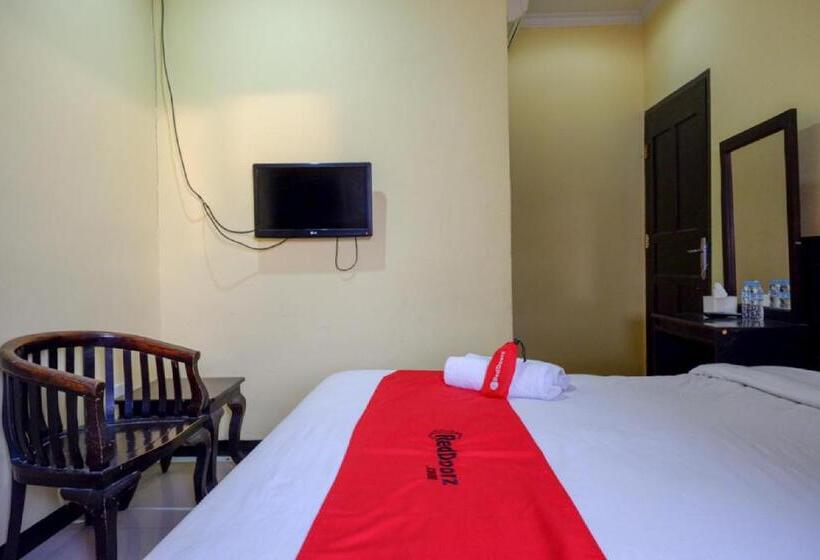 اتاق لوکس, Reddoorz Near Citraland Waterpark Kendari