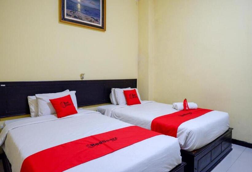 اتاق لوکس, Reddoorz Near Citraland Waterpark Kendari