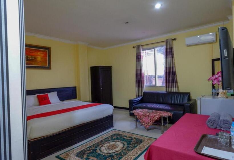 سوییت, Reddoorz Near Citraland Waterpark Kendari