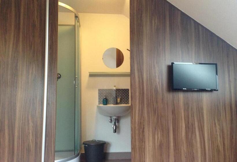 اتاق راحتی سه تخته, Apartment Roci