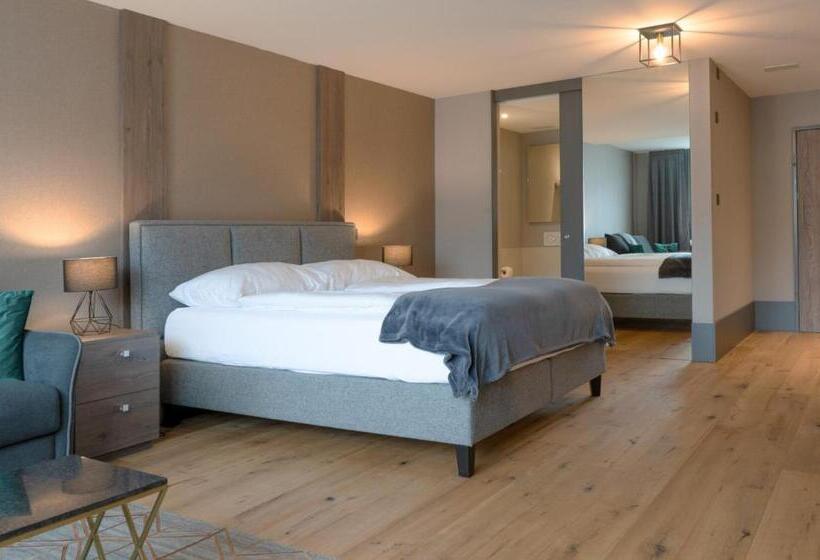 اتاق لوکس, Wyna Motel