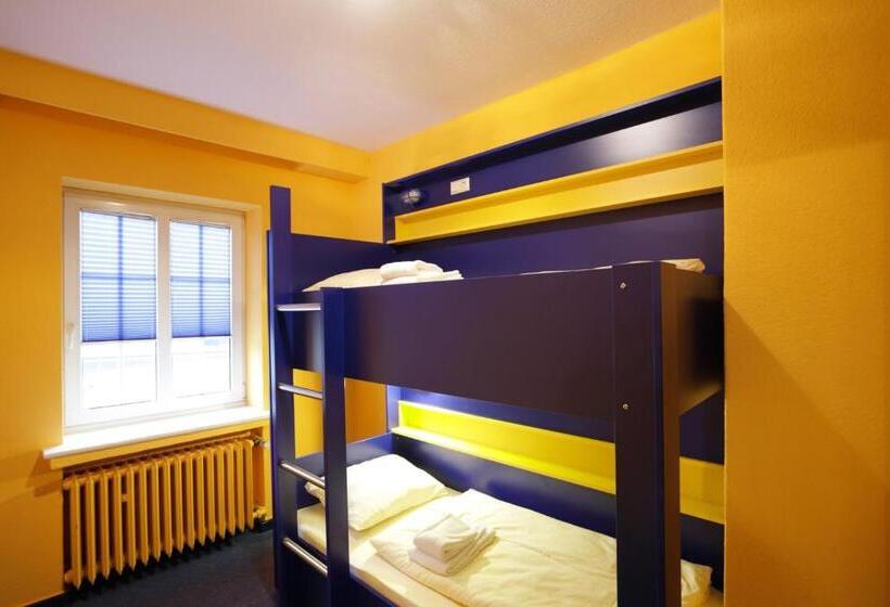 Quarto Estandar Banheiro Compartilhado, Bed Nbudget Expo Hostel Rooms