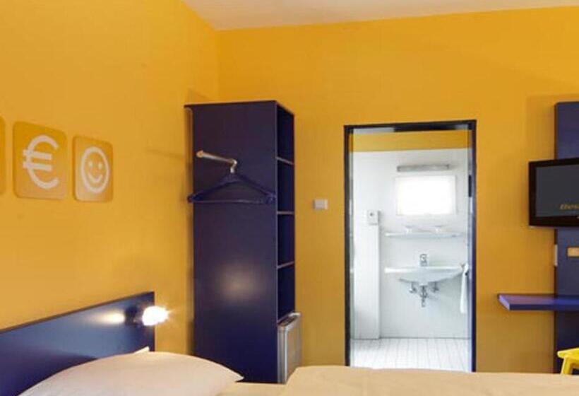 Quarto Estandar, Bed Nbudget Expo Hostel Rooms