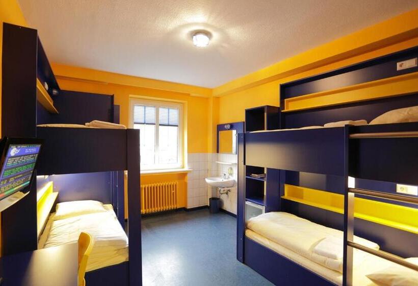 Standaard Vierpersoonskamer, Bed Nbudget Expo Hostel Rooms