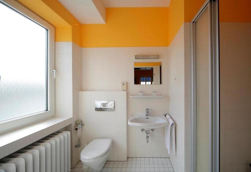 Четырехместный Номер Стандарт, Bed Nbudget Expo Hostel Rooms