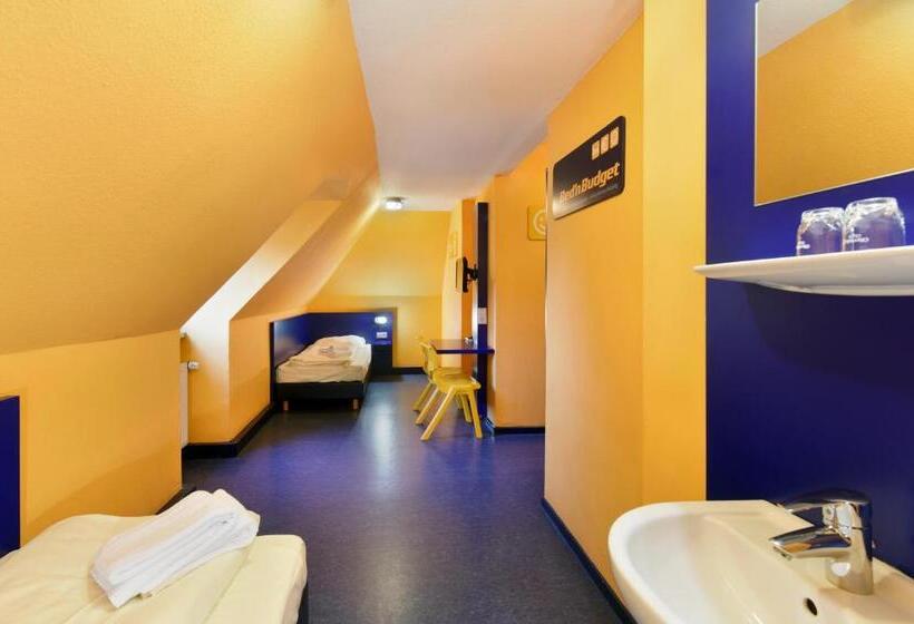 Номер Стандарт Совместная Ванная, Bed Nbudget Expo Hostel Rooms
