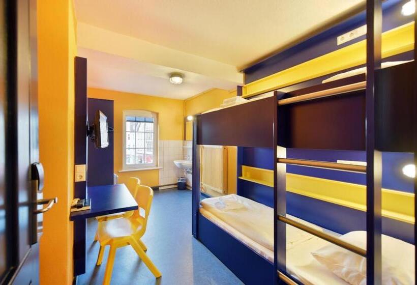 Номер Стандарт Совместная Ванная, Bed Nbudget Expo Hostel Rooms