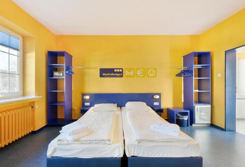 Номер Стандарт, Bed Nbudget Expo Hostel Rooms