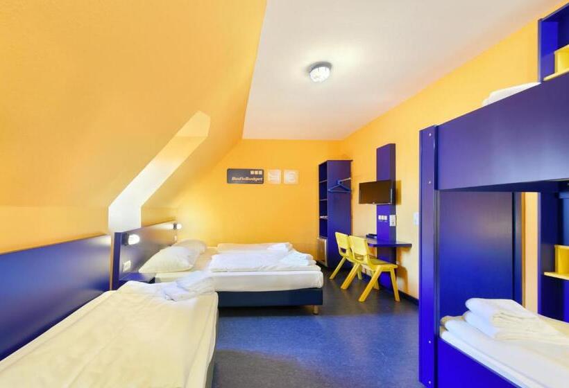 Standaardkamer met Gedeelde Badkamer, Bed Nbudget Expo Hostel Rooms