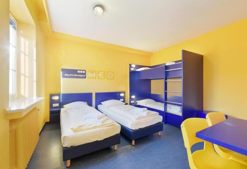 Семейный Номер, Bed Nbudget Expo Hostel Rooms