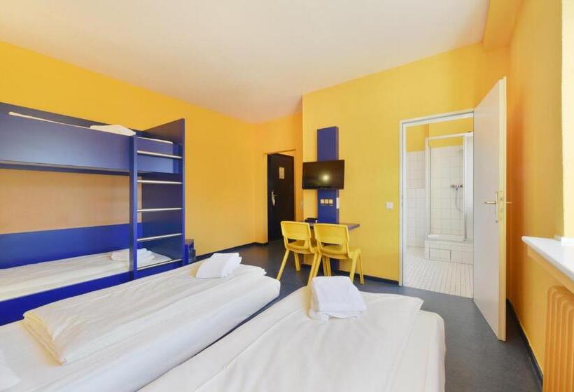 Семейный Номер, Bed Nbudget Expo Hostel Rooms