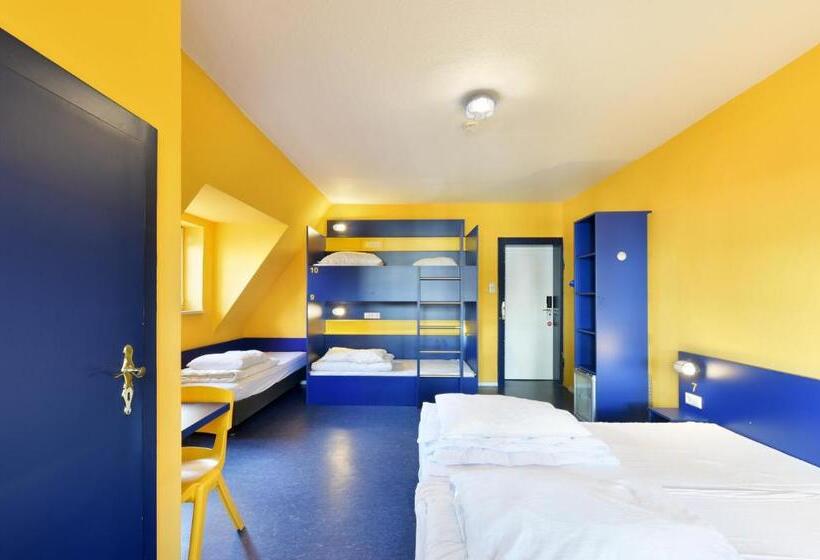 Номер Стандарт Совместная Ванная, Bed Nbudget Expo Hostel Rooms