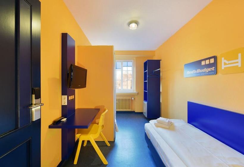 Chambre Standard Individuelle Salle de Bains Commune, Bed Nbudget Expo Hostel Rooms