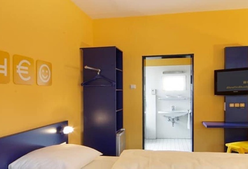 Четырехместный Номер Стандарт, Bed Nbudget Expo Hostel Rooms