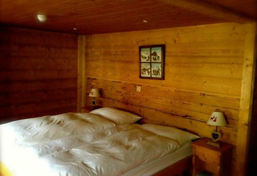 Standard Room with Balcony, Auberge De La Poste