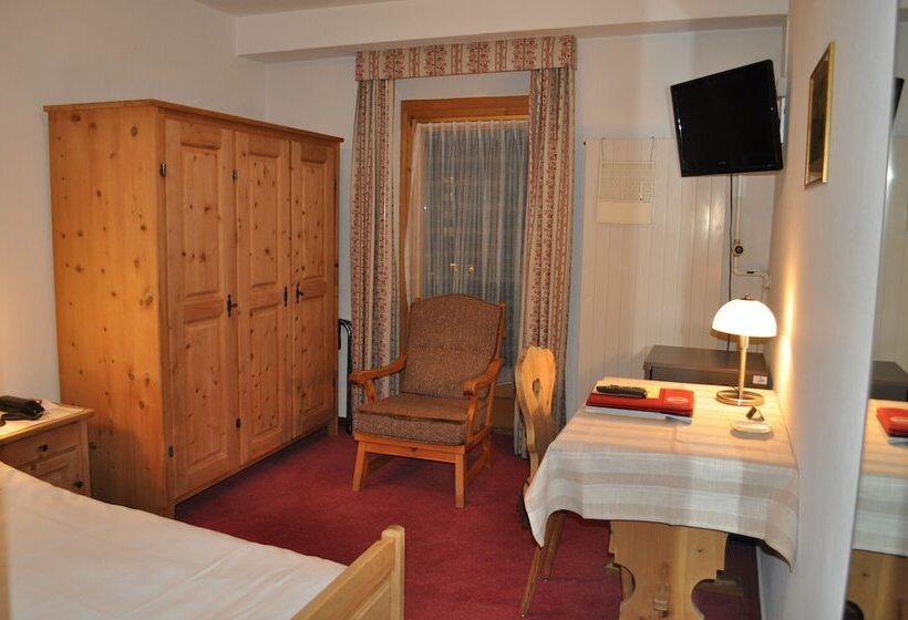 Standard Single Room, Bernina