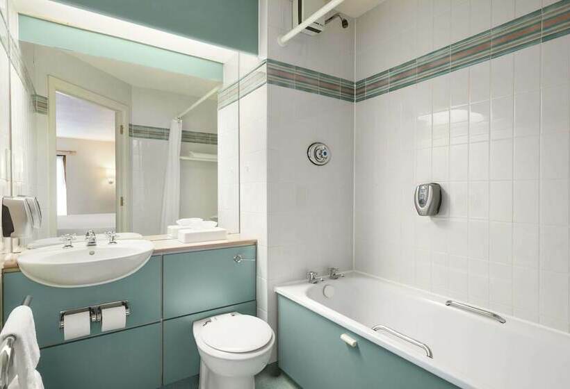 اتاق استاندارد با تخت دوبل, Days Inn Lockerbie   Annandale Water