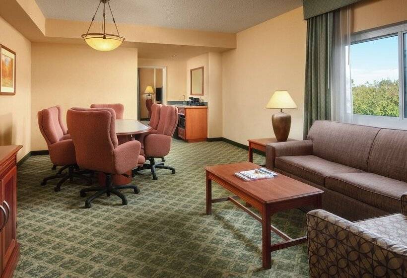 سوئیت با تخت بزرگ, Embassy Suites By Hilton Charleston Airport Convention Ctr