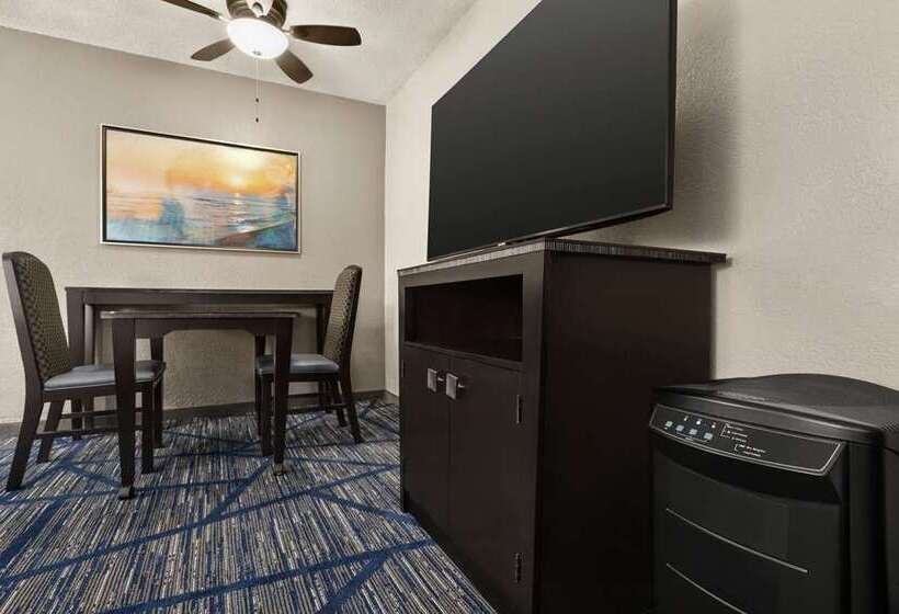 سوییت, Embassy Suites By Hilton Charleston Airport Convention Ctr