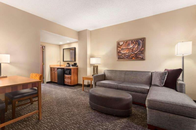 سوییت, Embassy Suites Northwest Arkansas   Hotel, Spa & Convention