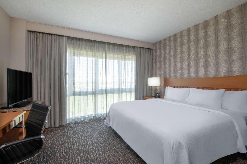 سوئیت با تخت بزرگ, Embassy Suites Northwest Arkansas   Hotel, Spa & Convention