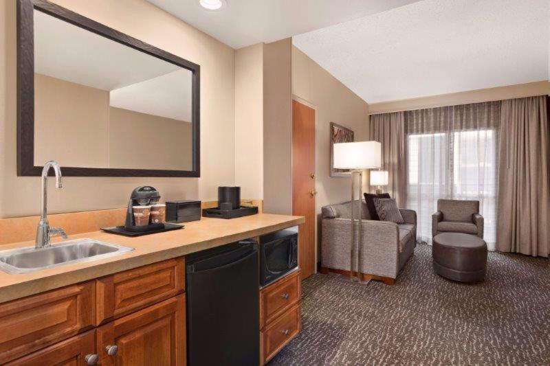 سوئیت با تخت بزرگ, Embassy Suites Northwest Arkansas   Hotel, Spa & Convention