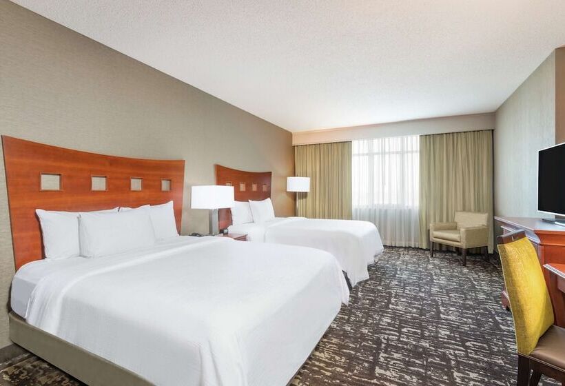 سوئیت پریمیوم, Embassy Suites By Hilton St. Louis St. Charles