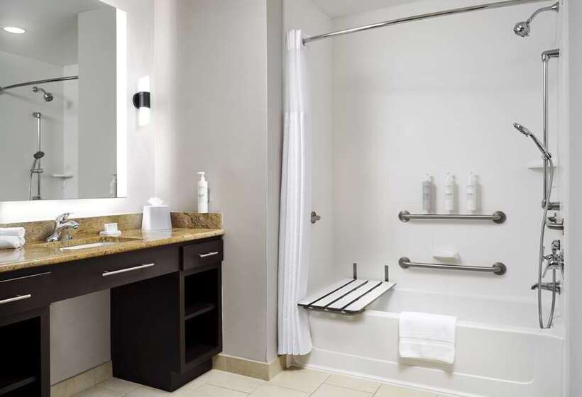 اتاق استاندارد با تخت بزرگ, Embassy Suites By Hilton St. Louis St. Charles