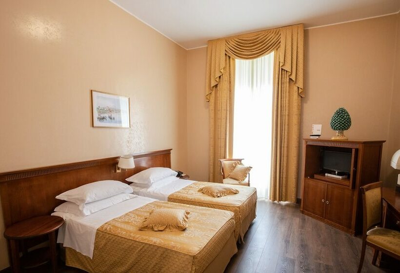 Chambre Standard Individuelle, Excelsior Palace