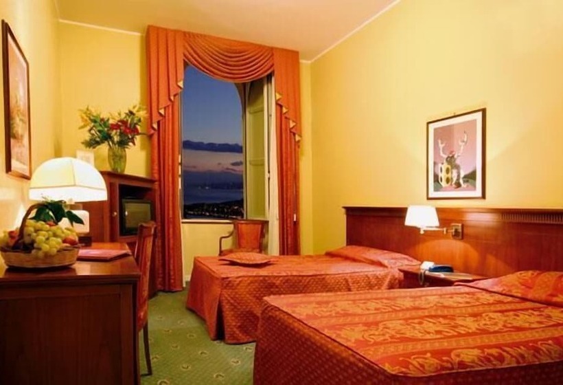 수피리어 룸, Excelsior Palace