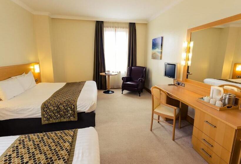اتاق خانوادگی, Great National Hotel Ballina