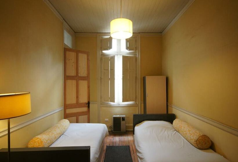 חדר סטנדרט חדר אמבטיה משותף, Happy House Hostel