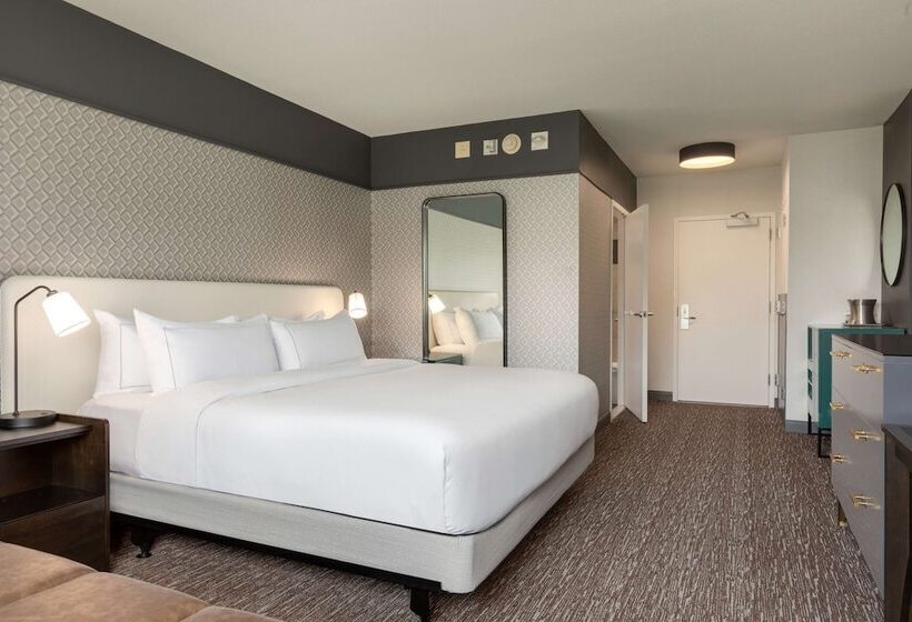 Standard Room Adapted for people with reduced mobility, Hilton Bwi Airport