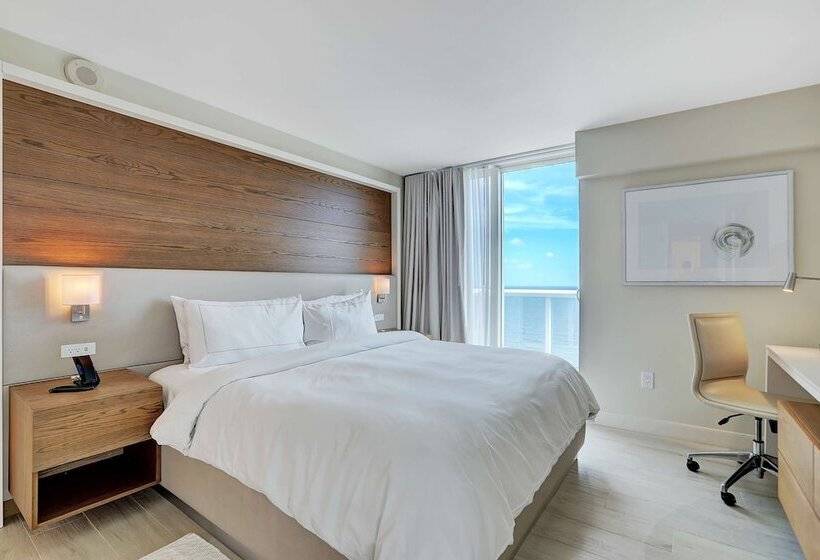 سوییت با چشم‌انداز دریا, Beach House Fort Lauderdale, a Hilton Resort