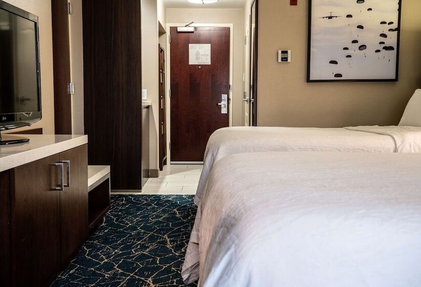اتاق استاندارد, Hilton Garden Inn Fayetteville Fort Liberty