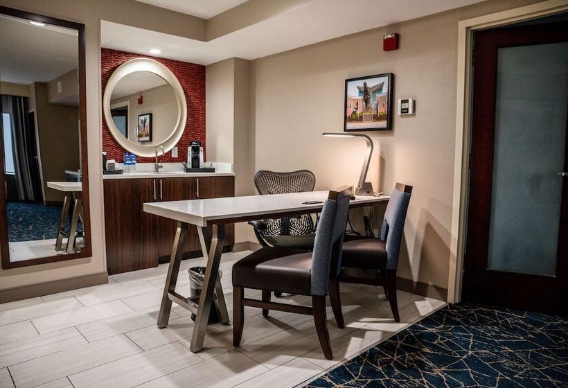 سوییت, Hilton Garden Inn Fayetteville Fort Liberty