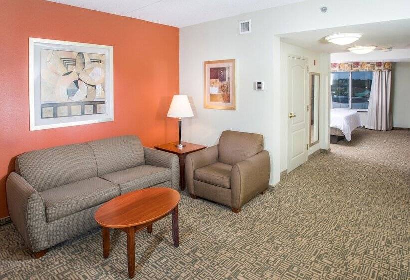 سوییت, Hilton Garden Inn Fayetteville Fort Liberty