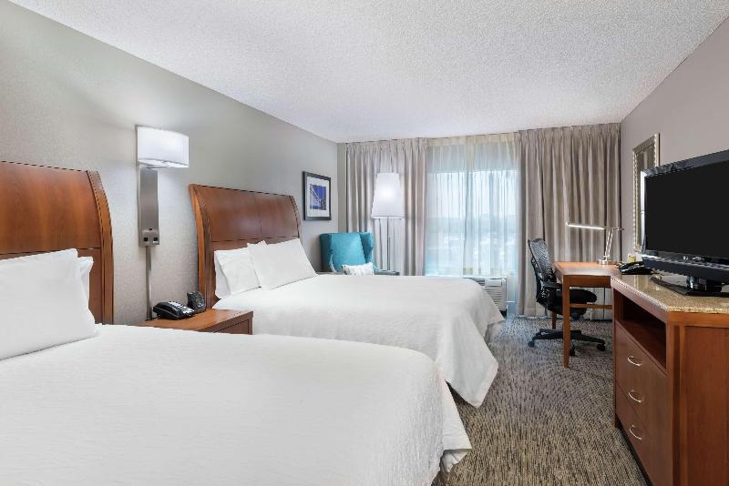 Junior Suite Queen Bed, Hilton Garden Inn Tampa Airport Westshore