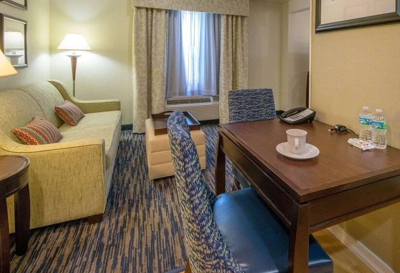 استودیوی پریمیوم, Homewood Suites By Hilton Sarasota