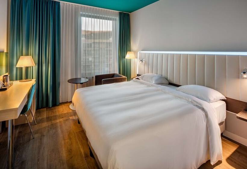 Quarto superior, Park Inn By Radisson Stuttgart