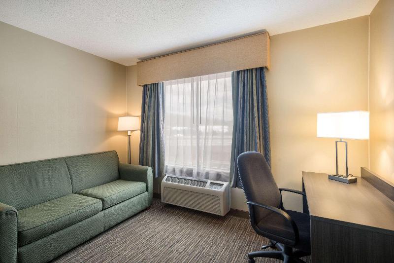 اتاق استاندارد با تخت بزرگ, Quality Inn & Suites Fishkill South Near I 84
